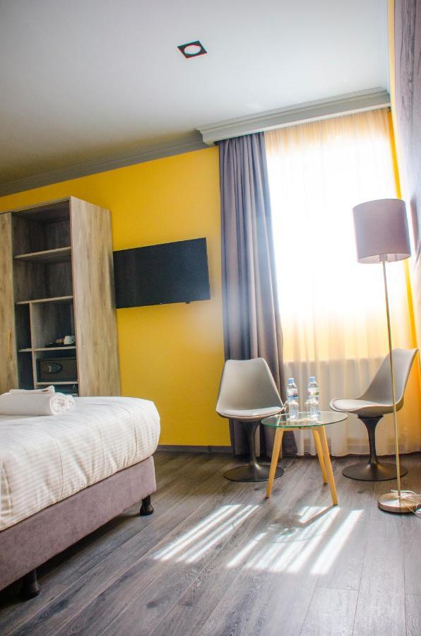 Atoneli Hotel Tbilisi Exterior photo